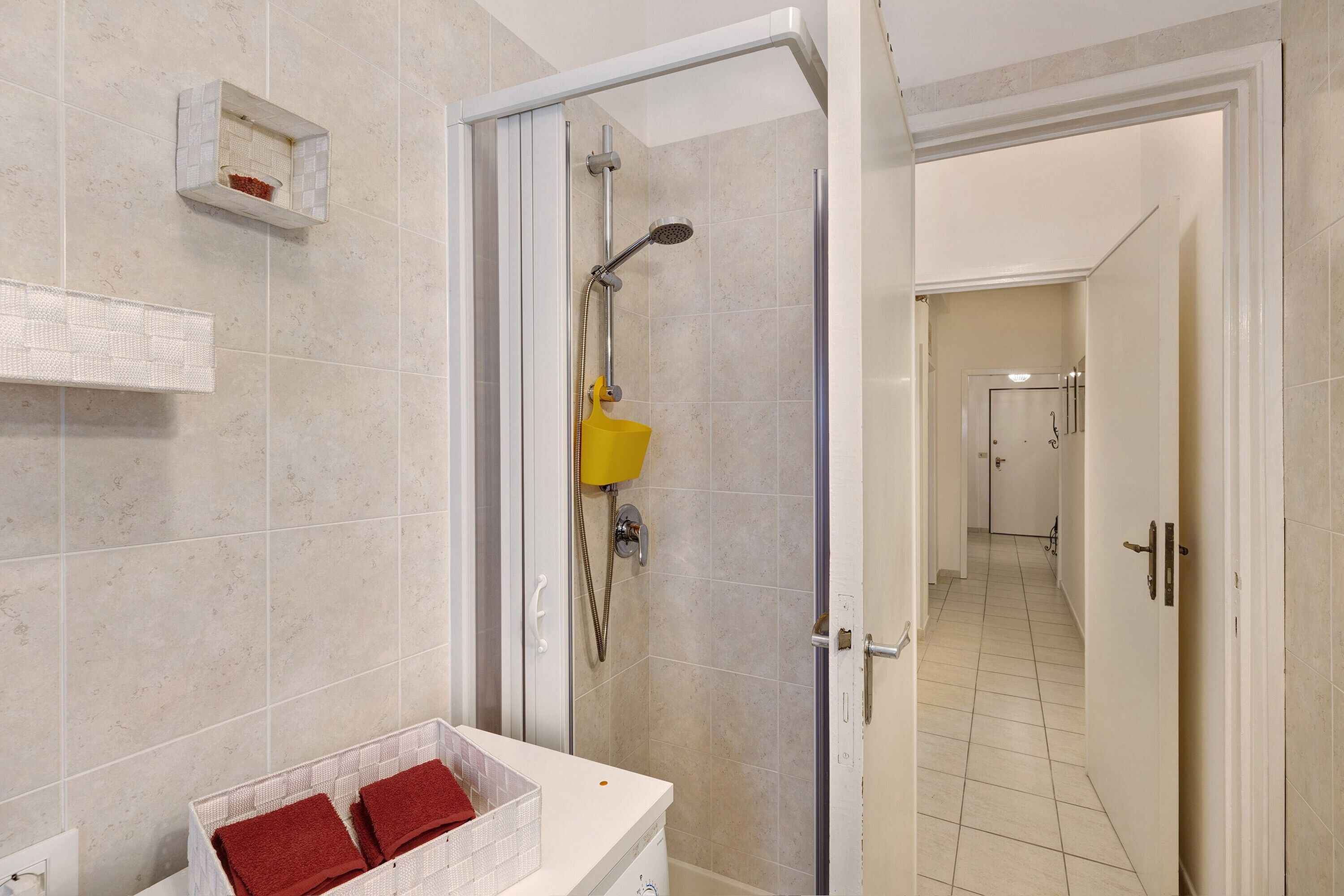 Shower, free toiletries, hair dryer, towels