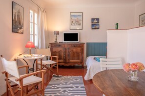 Dining - Studio "Le Val de Pons Ramatuelle", with private terrace & Wi-Fi (Ramatuelle)