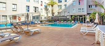 Holiday Home "Playa Sardina" near the Beach with Mountain View & Wi-Fi