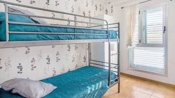 3 habitaciones, tabla de planchar con plancha y wifi gratis