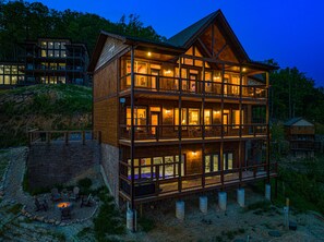 Exterior - Private Indoor Heated Pool, Hot Tub w/ Great Views & Free Attractions Passes! (Sevierville)