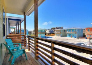 Property grounds - Great for Families, 4br! - Lemon Chill (Port Aransas)