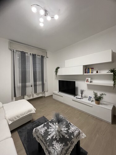 ~[Elio's House]~ [Central Between Como And Milan ]