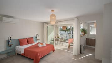 Superior Studio | 1 bedroom, in-room safe, blackout drapes, soundproofing
