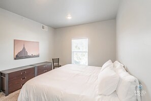 3 bedrooms, desk, iron/ironing board, travel cot