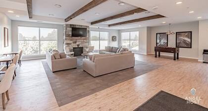 Perfect for Groups Full Kitchen Gym & Free Parking