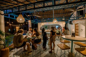 Bar (on property) - Mad Monkey Panglao (Dauis)