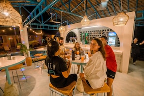 Bar (en la propiedad)