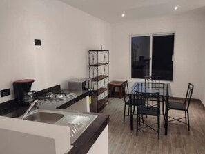 Fridge, microwave, stovetop, coffee/tea maker - Comfortable apartment in the center of Coatepec (Coatepec)