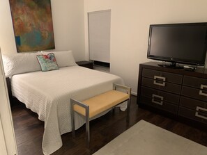 2 bedrooms, desk, iron/ironing board, travel cot