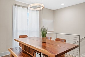 Apartment | In-room dining - Bay Point Golf Villas by PHG (Panama City Beach)