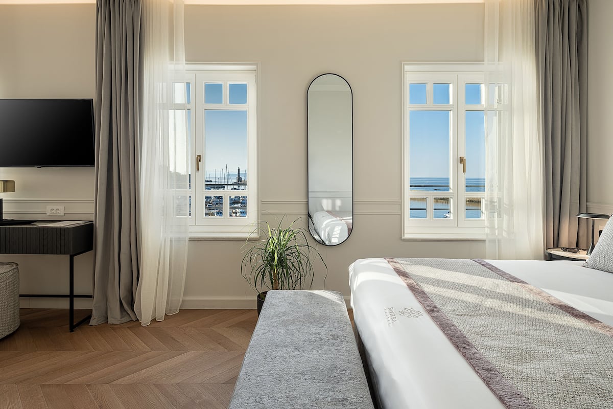 Deluxe Suite, Sea View | View from room