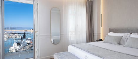 Superior Suite, Sea Front | 1 habitación, ropa de cama hipoalergénica y minibar