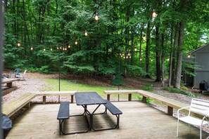 Outdoor dining - The Ope! North Hideaway (Bellaire)