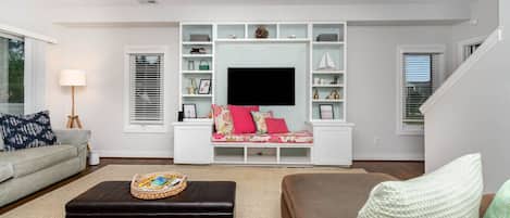 Smart-TV, DVD-Player, Bücher