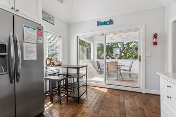 Dining - > 5 min from beach & state park | Patio | Grill (Virginia Beach)