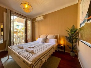 4 室のベッドルーム、デスク、アイロン / アイロン台、WiFi