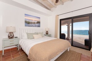 5 bedrooms, travel cot, WiFi, bed sheets