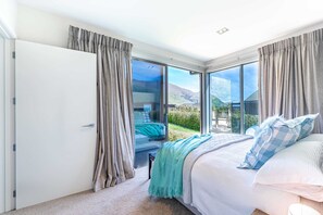 4 Schlafzimmer, Bügeleisen/Bügelbrett, WLAN, Bettwäsche