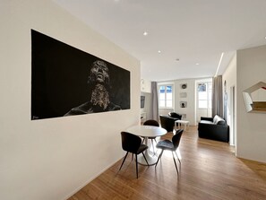 Interior - The Place to Be in Sion - Vieille ville de Sion (Sion)