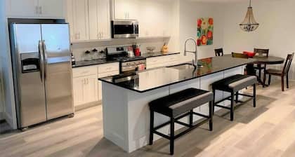 The McKinney. Centrally located. A few blocks from Emma St and Downtown.