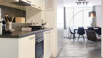 Fridge, microwave, oven, dishwasher