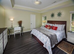 3 bedrooms, desk, iron/ironing board, WiFi