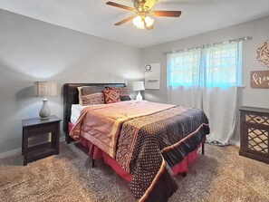 4 dormitorios, escritorio, tabla de planchar con plancha y wifi