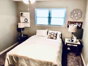 4 sovrum, skrivbord, strykjärn/strykbräda och wi-fi