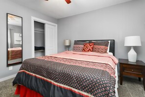 4 bedrooms, desk, iron/ironing board, WiFi