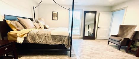 3 bedrooms, desk, iron/ironing board, WiFi