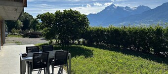 Why not à 5 mns de Sion