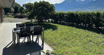 Why not à 5 mns de Sion