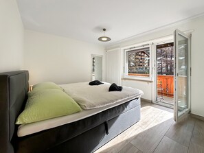 2 chambres, fer et planche à repasser, Wi-Fi gratuit, draps fournis