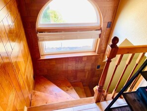 Interior - Beaver Lake Studio - King size bed and lake view (Rogers)