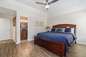 3 bedrooms, desk, iron/ironing board, WiFi