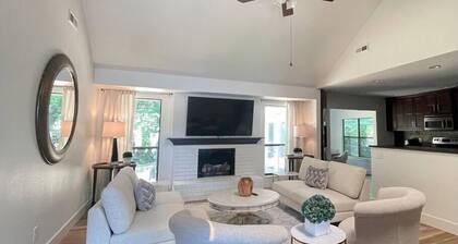 NWA Retreat by Scull Creek. Centrally located