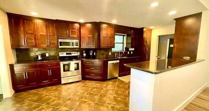 NWA Retreat by Scull Creek. Centrally located