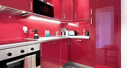 Pied-Ă -terre in Crans-Montana, pool and view - Swi