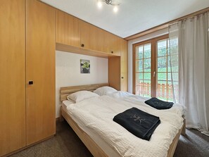 2 chambres, fer et planche Ă repasser, Wi-Fi gratuit, draps fournis