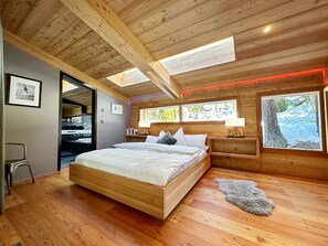 3 bedrooms, free WiFi, bed sheets