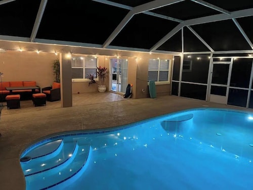 Hidden Gem- stylish 3BR house w/heated pool