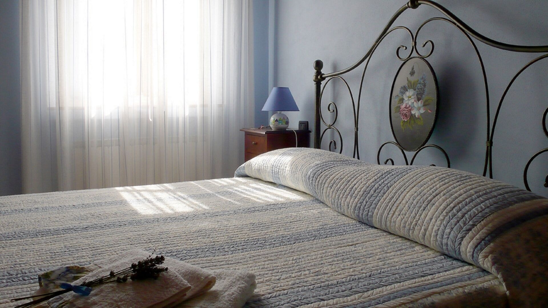 2 bedrooms, iron/ironing board, free WiFi, bed sheets