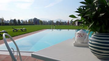 Piscina all'aperto