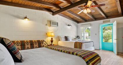 Cabin 1 - One bedroom near the Arcade and Pool