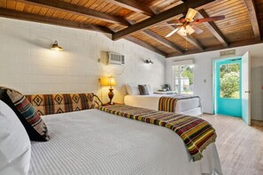 1 bedroom, bed sheets