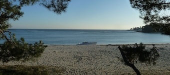 Gites de TENO BRAS - New house with all comforts, 1 km from the sea.