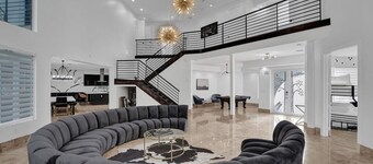 5000Sf  Luxe Mansion/Pool/Gameroom