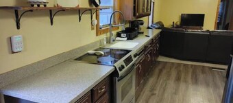 Bloomingdale Country Cottage 2bed 2bath