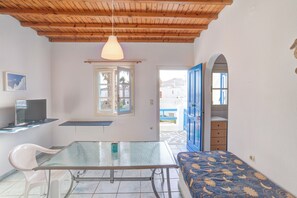 Living area - Cycladic Ornos Apt. Near Mykonos Town (Mykonos)